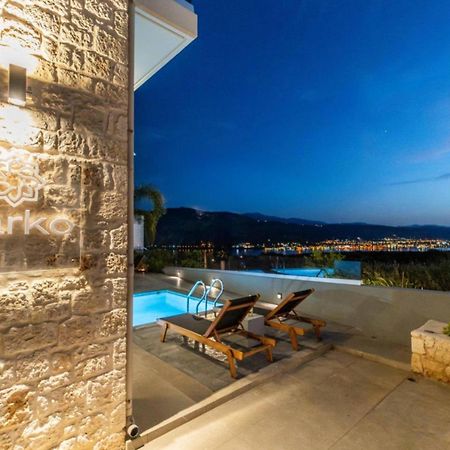 Jarko Luxury Houses Argoulidhes Exterior photo